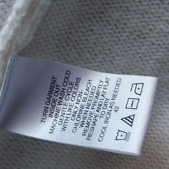 HAMSHIRE STUDIO (LUXELON) LG. KNIT SWEATER - Picture 6 of 6